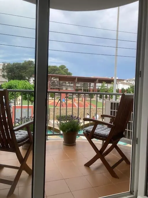 Cami Ample Apartman L' Escala 0*,